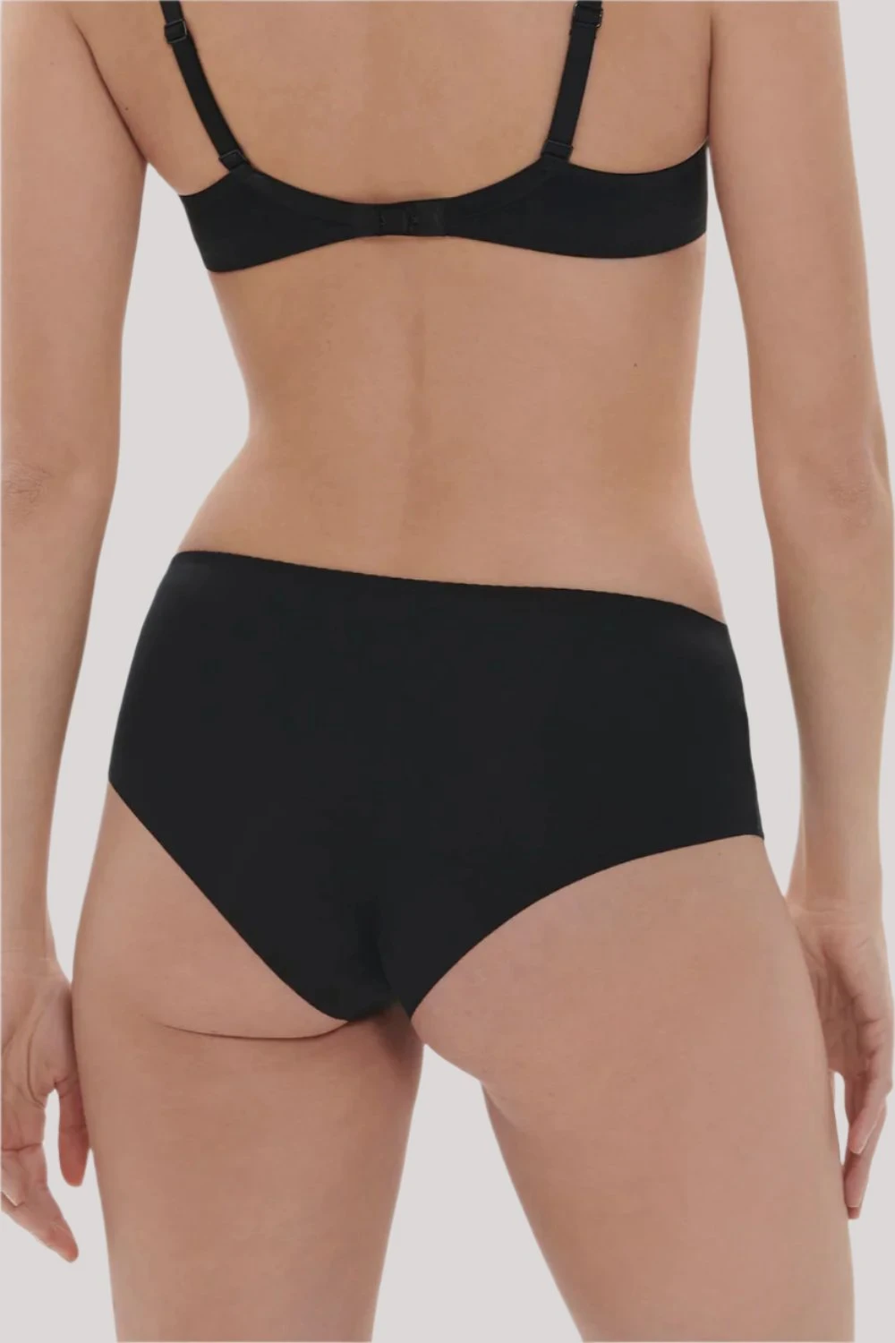 Simone Perele Saga Boyshort In Black 2 Simone Perele Saga Boyshort In Black - Image 2