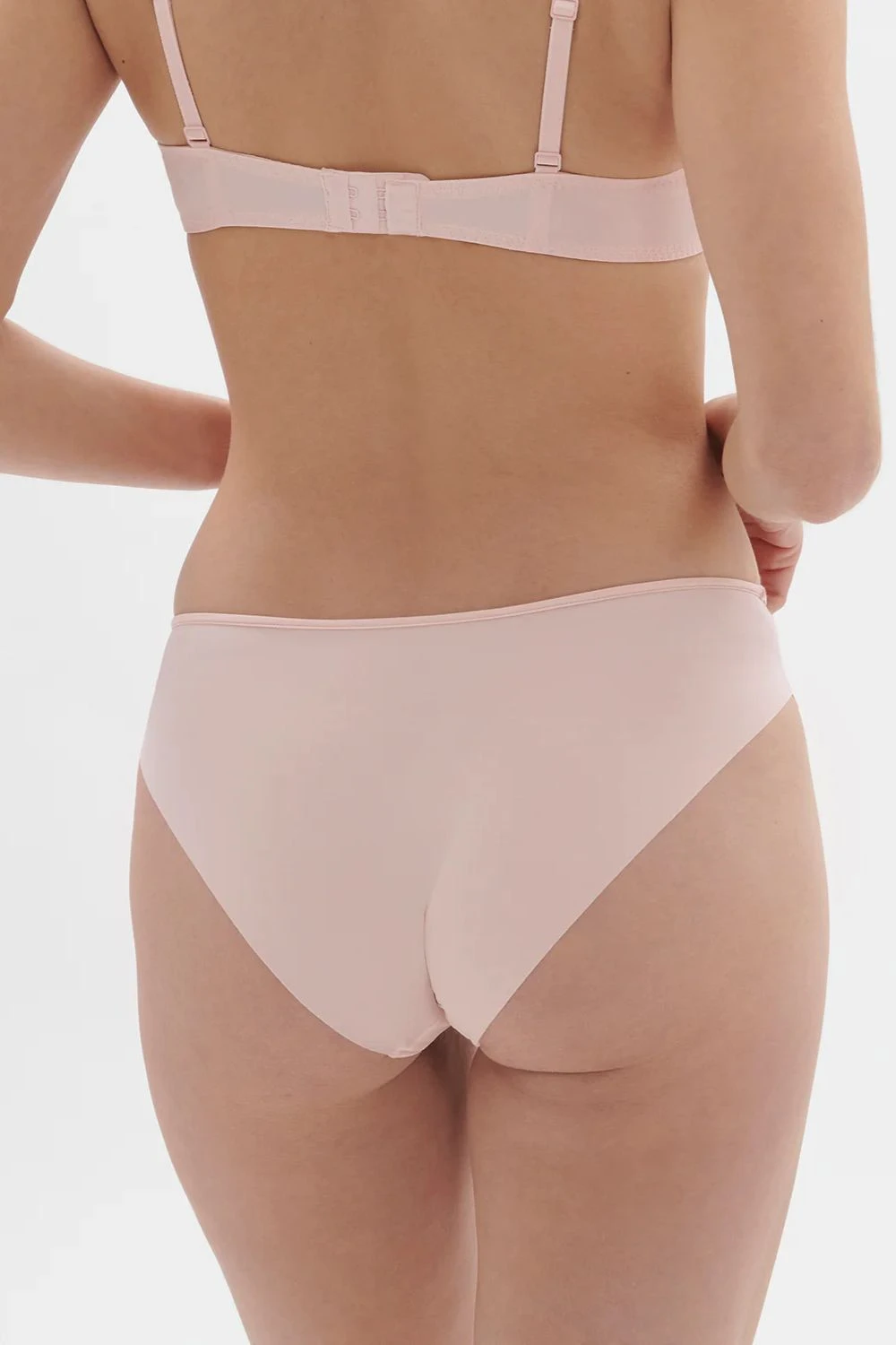 Simone Perele Saga Bikini In Rose Nude 2 Simone Perele Saga Bikini In Rose Nude - Image 2