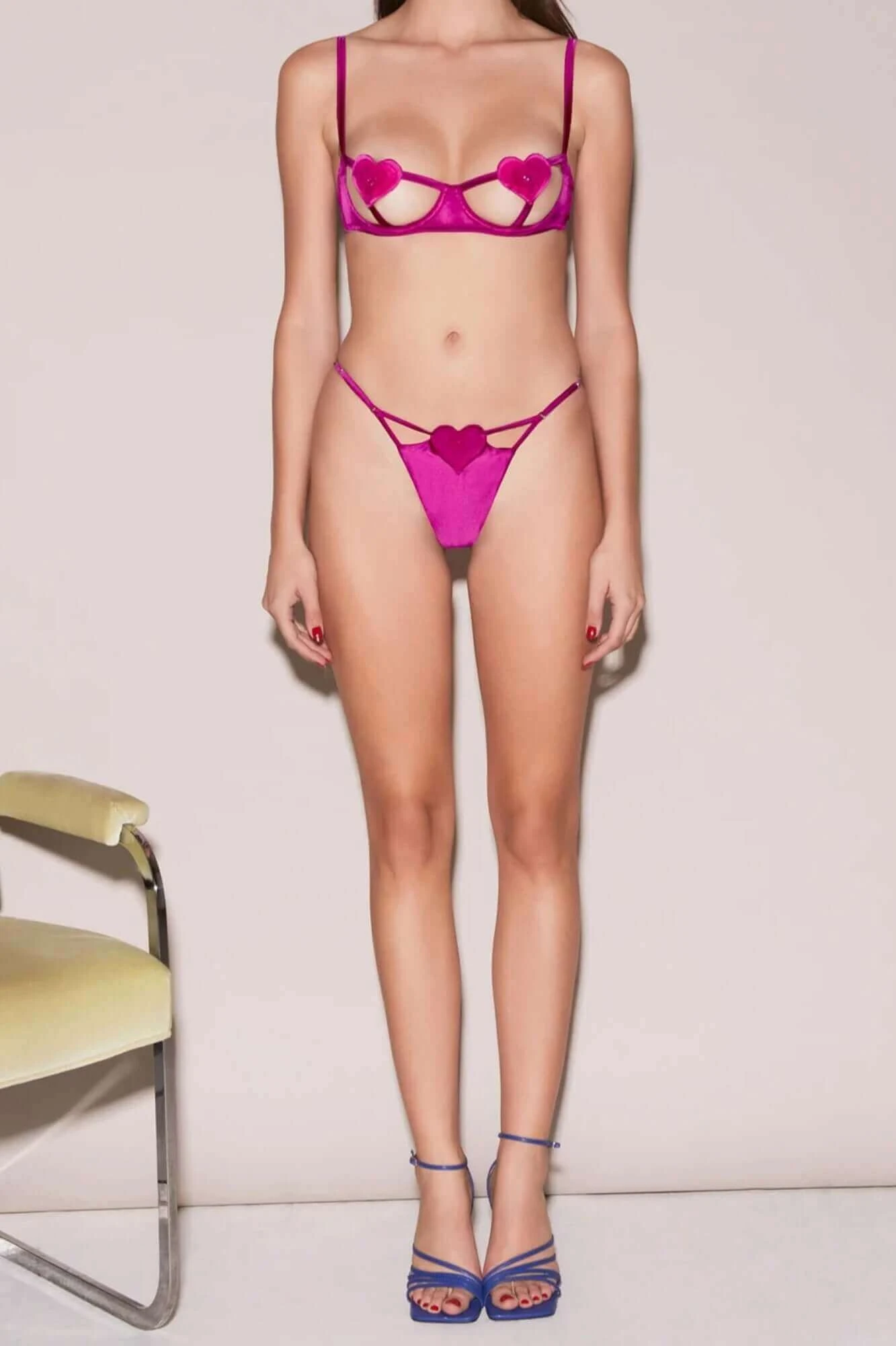 Fleur Du Mal Novelty Heart Bra 32B Ultra Pink 2 Fleur Du Mal Novelty Heart Bra 32B Ultra Pink - Image 2